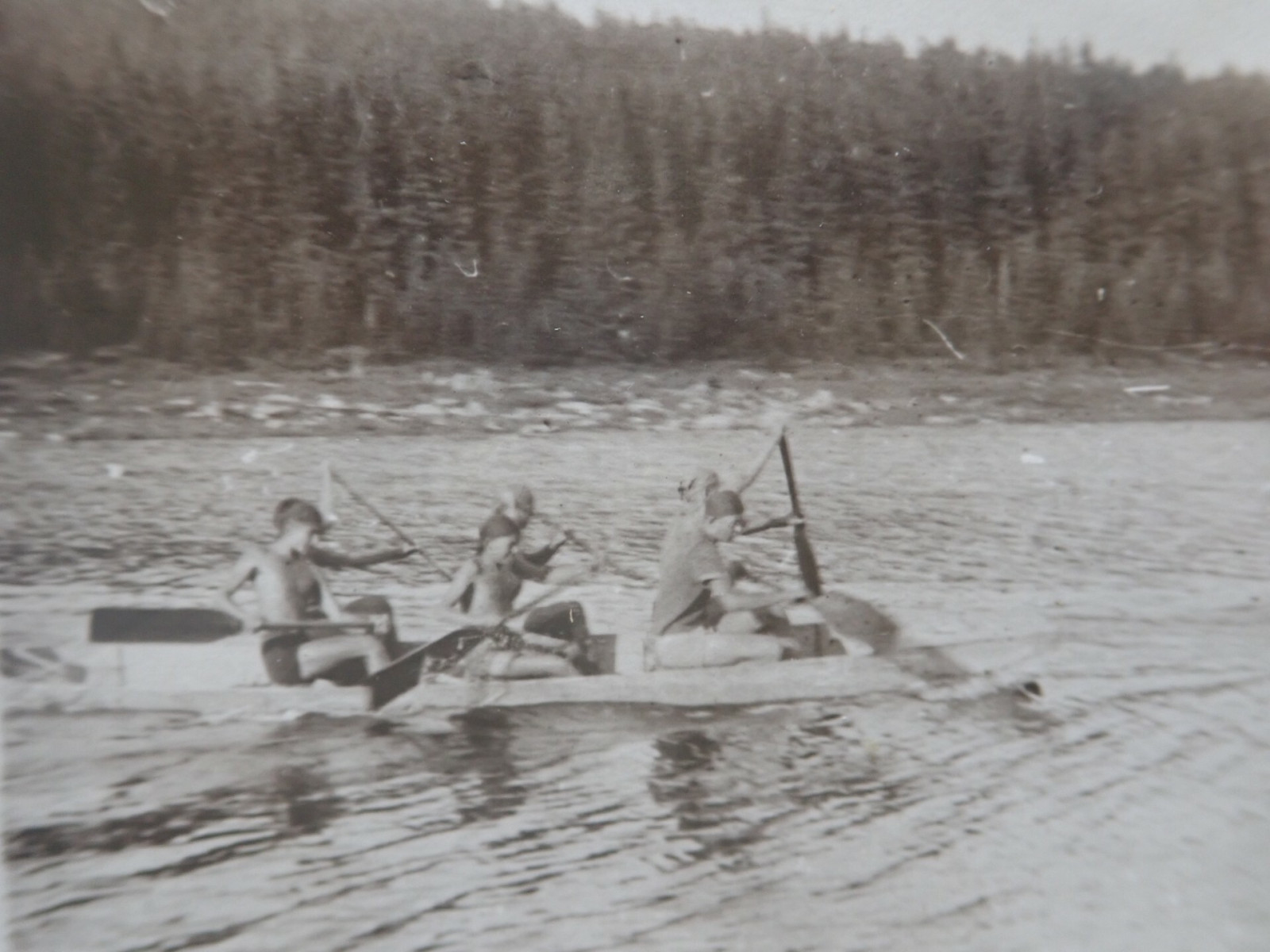 Tbor 2. oddlu Sou 1948. Nkter postavy: Va, Kosatec, Karoli, Raplika, Habn, ajoun, Vaek.